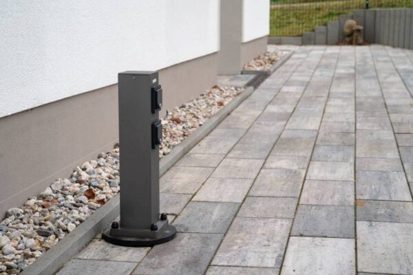 Steckdosensäule Anthrazit Milieubild Artikel 624412